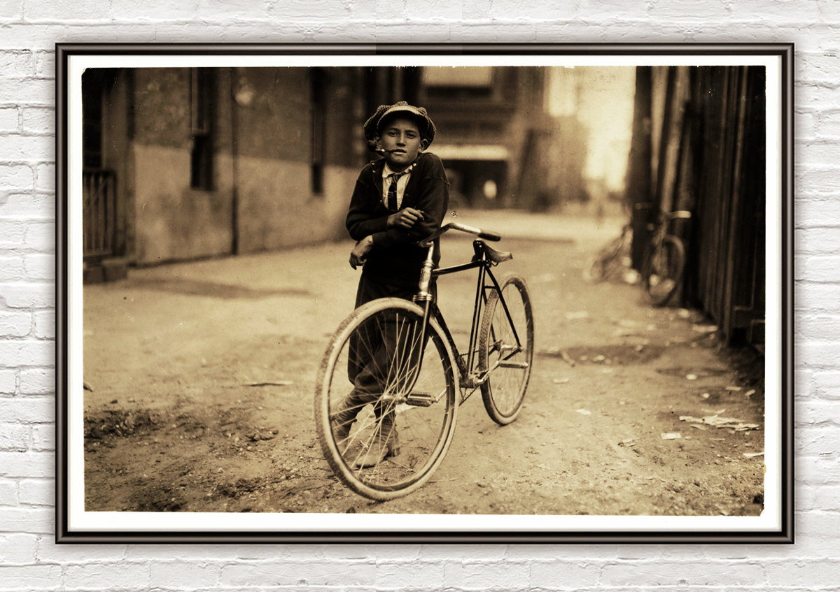 Lewis Hine Messenger boy Texas, 1913